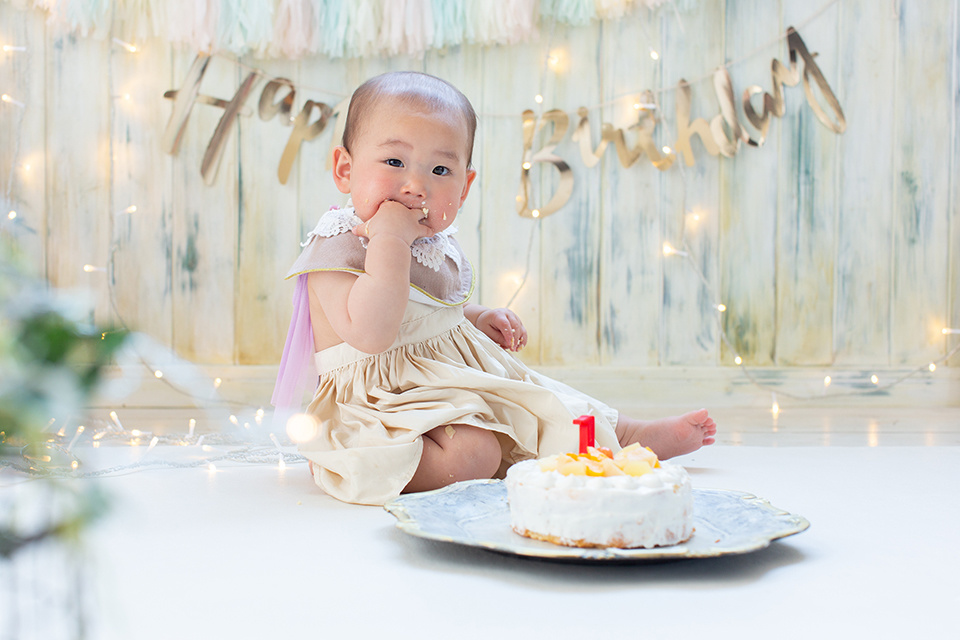 フォトスタジオのスマッシュケーキ撮影